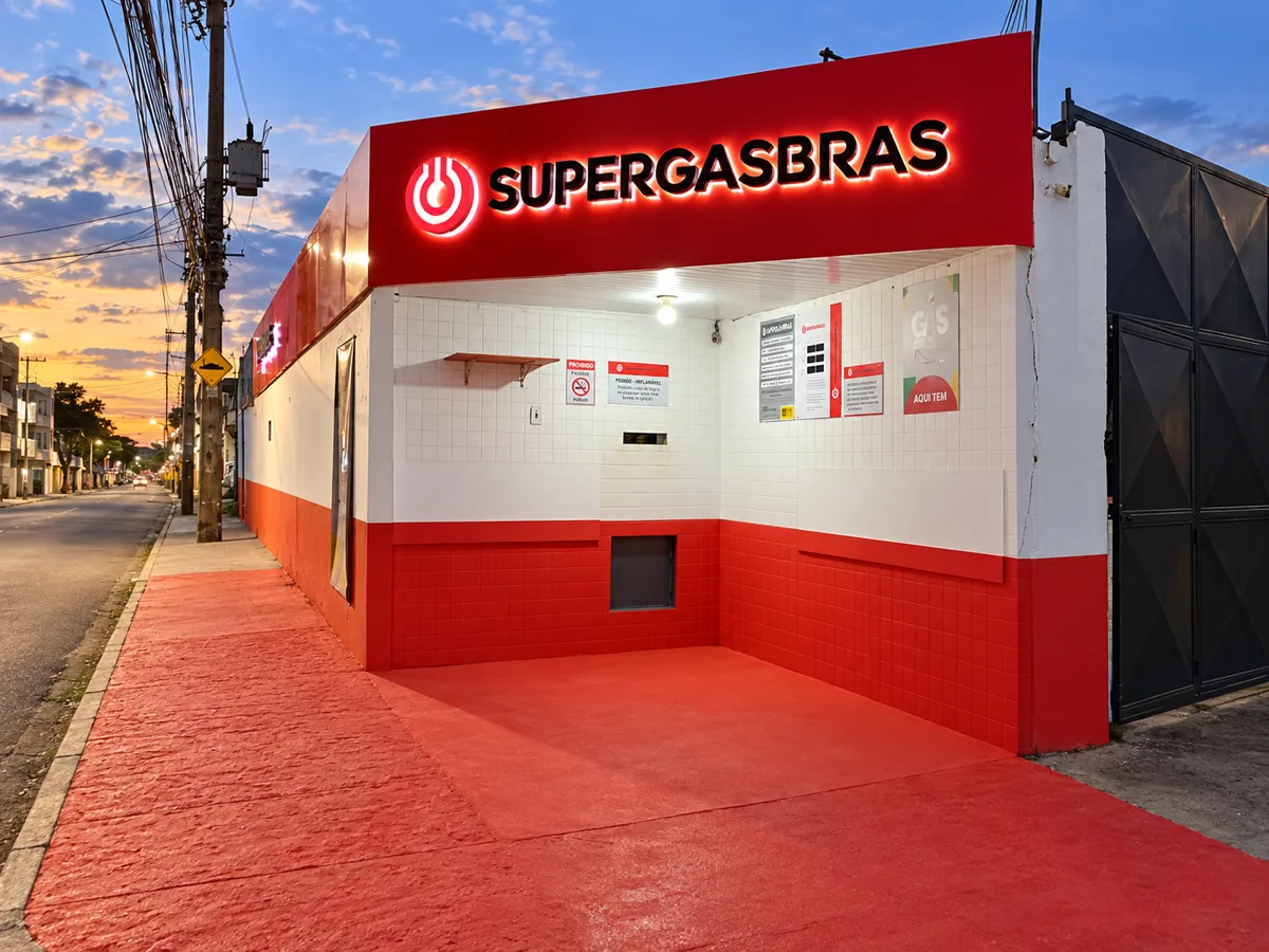 Fachada da unidade Piedade do Miltão Gás, com identificação Supergasbras